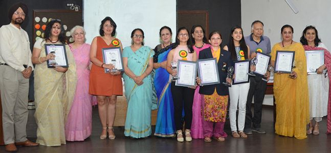 PRCI Chandigarh honours 8 achievers on Daughters’ Day